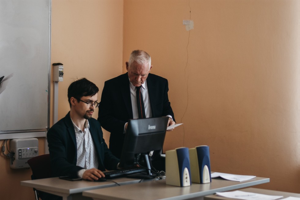 ����� ��������� ���� ������������� 