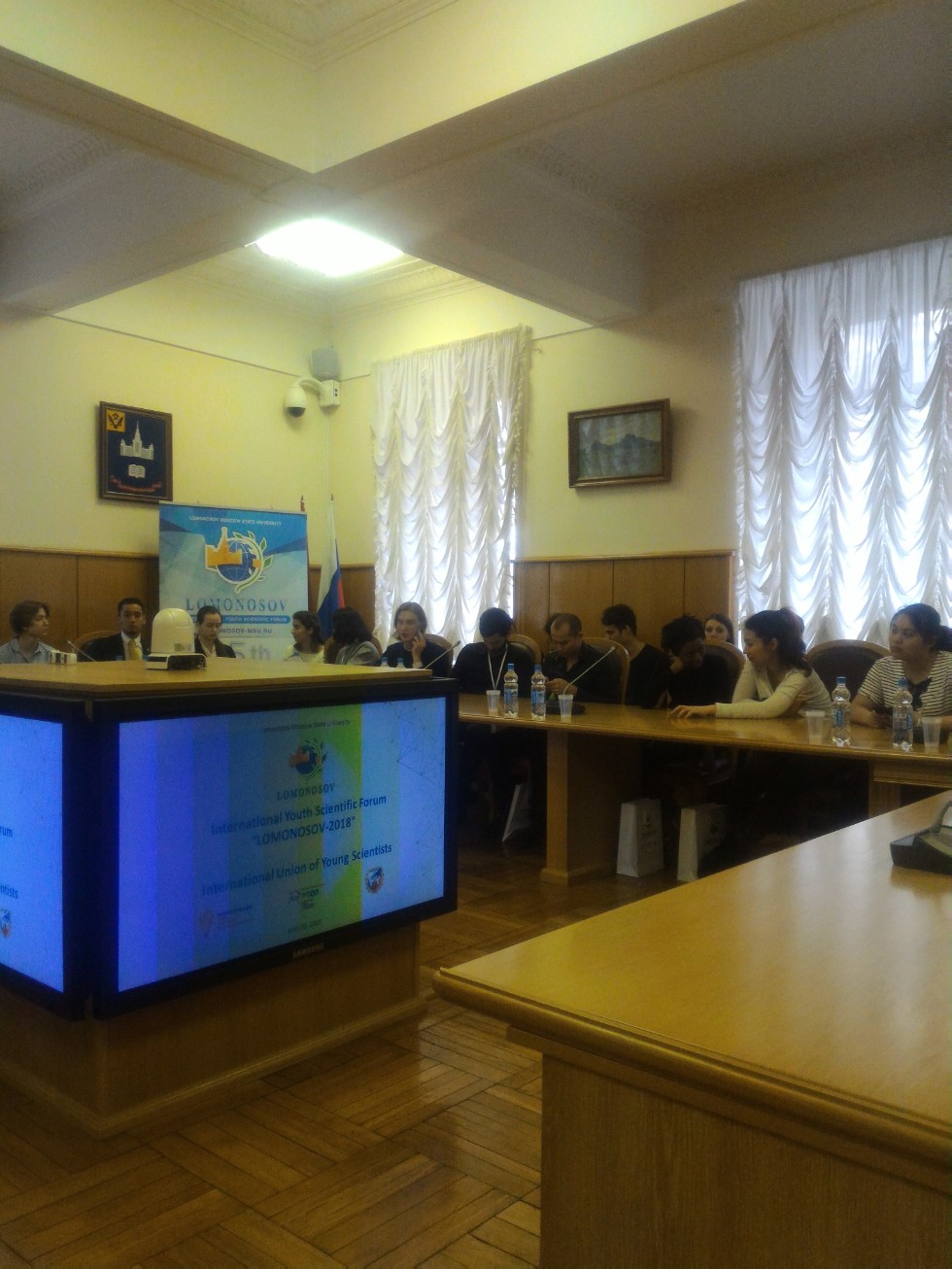 На базе Международного молодежного научного форума 'Ломоносов-2018' сотрудник КФУ обсуждал создание международного союза молодых ученых На базе Международного молодежного научного форума 'Ломоносов-2018' сотрудник КФУ обсуждал создание международного союза молодых ученых