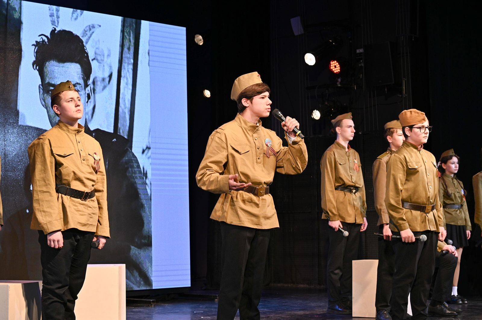 �������� ��� �������� �� ��������� ���������, ����������� 80-����� ������� ������