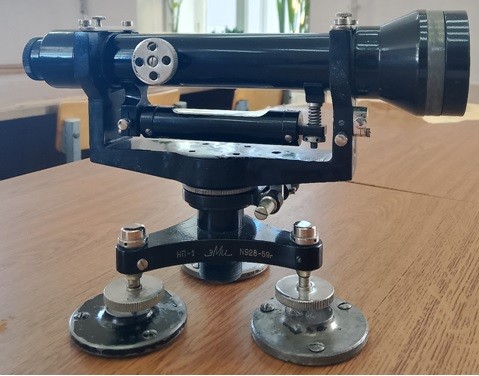 Нивелир НП-1 Нивелир НП-1