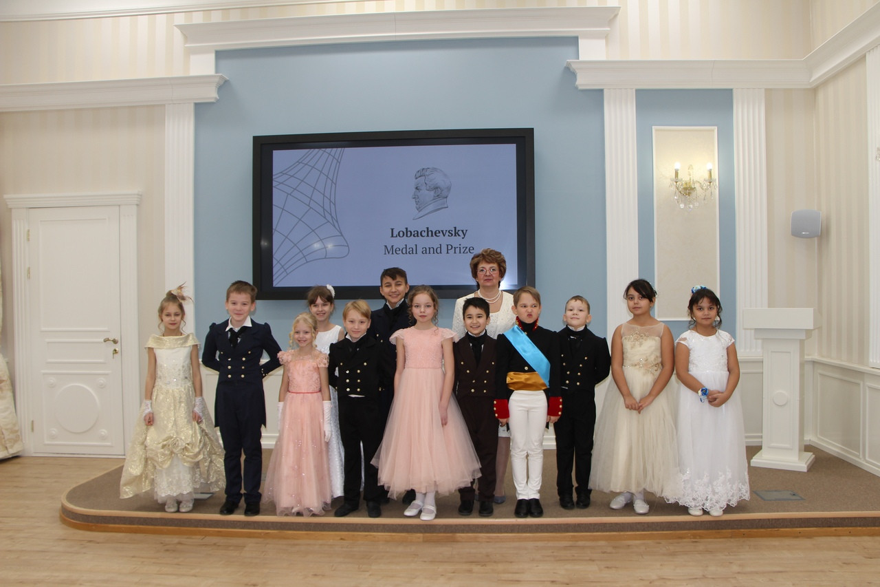 Детский театр КФУ 'Радуга' принимает участие в конкурсе 'Золотая маска' Детский театр КФУ 'Радуга' принимает участие в конкурсе 'Золотая маска'