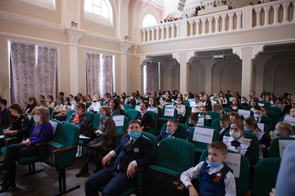Фонетический конкурс в честь Дня Победы прошел в Елабужском институте КФУ Фонетический конкурс в честь Дня Победы прошел в Елабужском институте КФУ