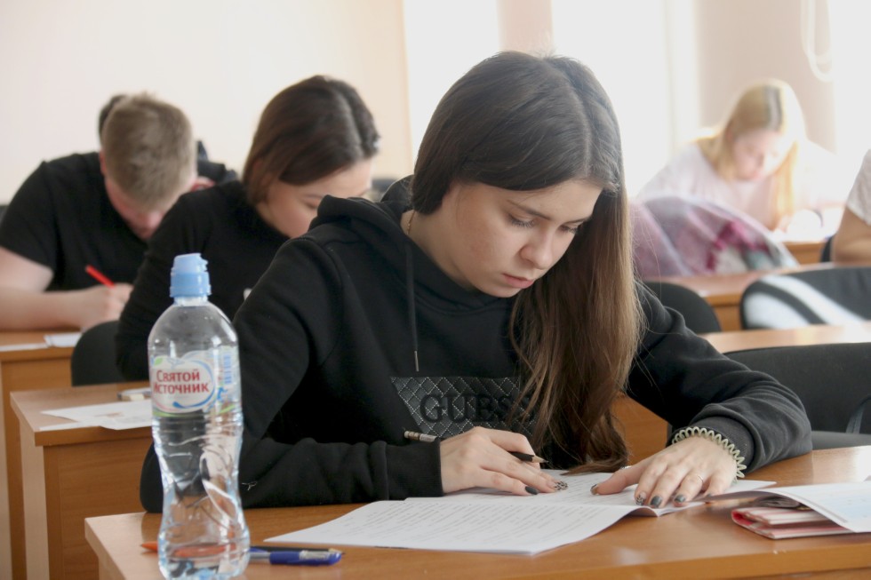 Институт Конфуция Казанского федерального университета открыл свои двери всем желающим сдать международный экзамен по китайскому языку HSK