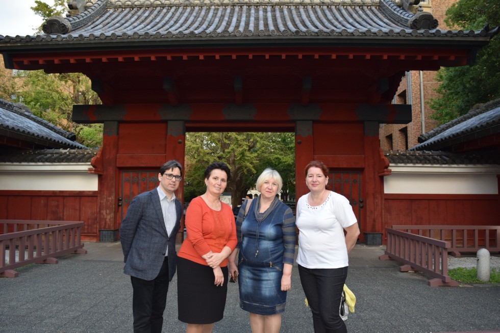 � ������������� ������� ������ � ������� � ������