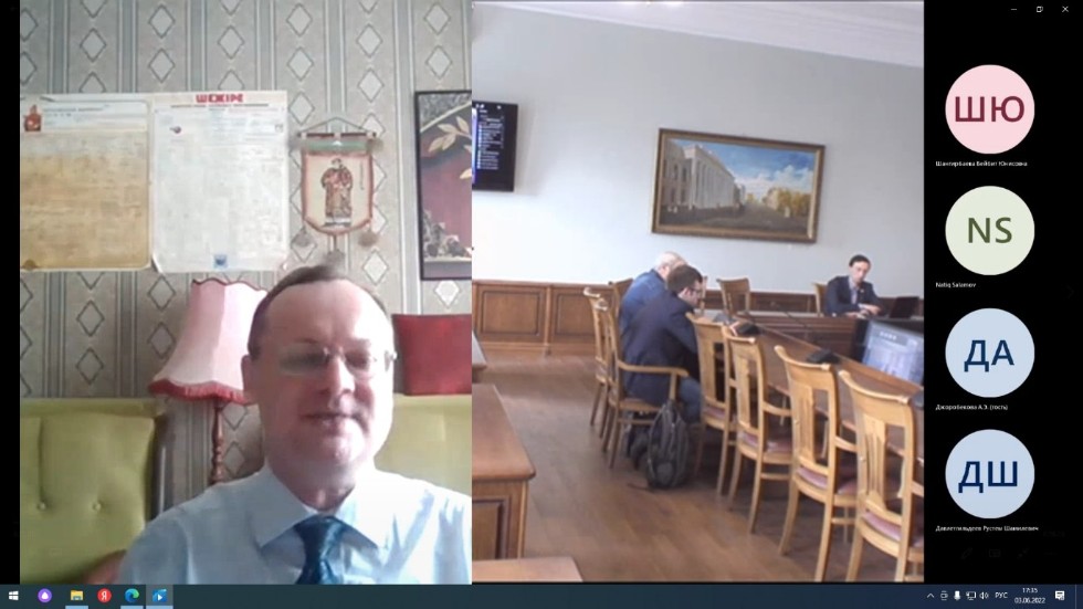 Прошла работа международного научного круглого стола 'История возникновения государства и права у народов Евразии' Прошла работа международного научного круглого стола 'История возникновения государства и права у народов Евразии'