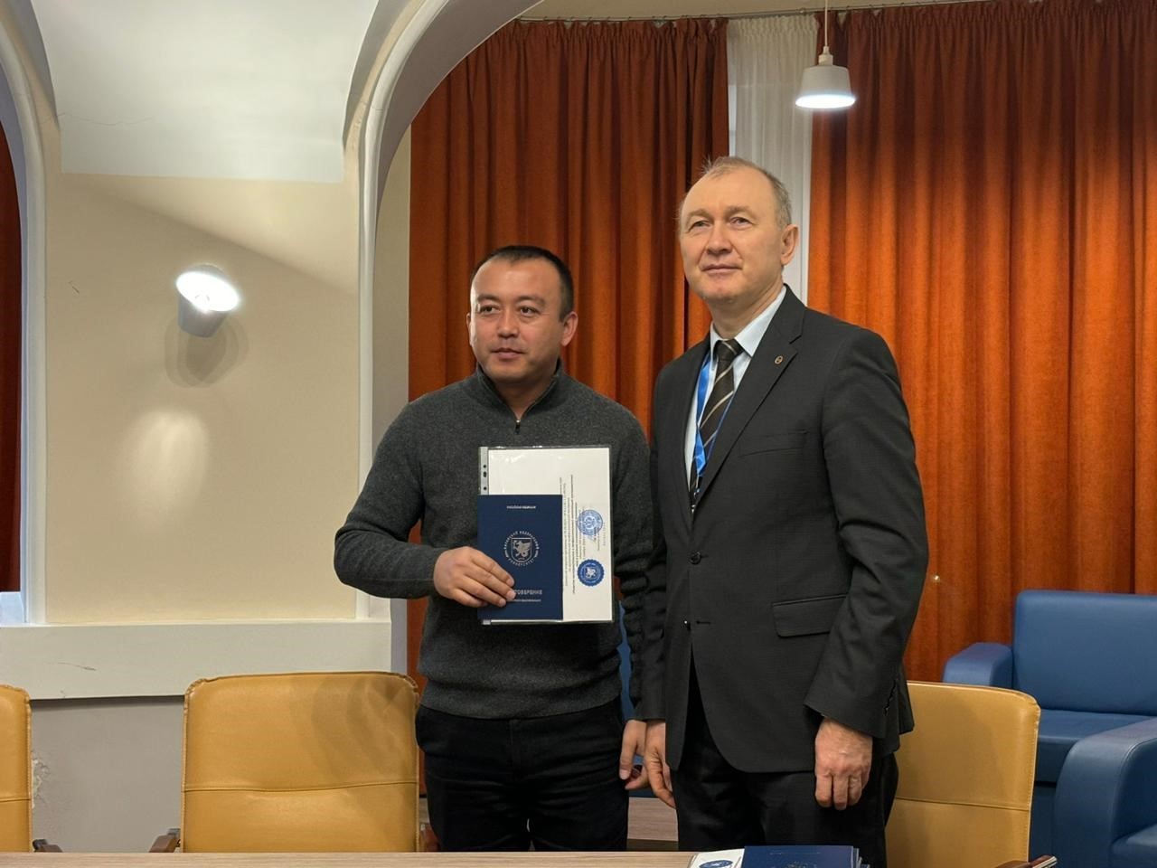 В Институте психологии и образования преподавателям Шахрисабзского государственного педагогического института вручили документы о повышении квалификации В Институте психологии и образования преподавателям Шахрисабзского государственного педагогического института вручили документы о повышении квалификации