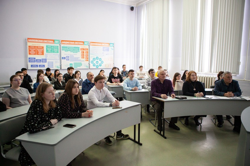 Юридические и психолого-педагогические механизмы профилактики правонарушений несовершеннолетних обсудили в Елабужском институте КФУ Юридические и психолого-педагогические механизмы профилактики правонарушений несовершеннолетних обсудили в Елабужском институте КФУ