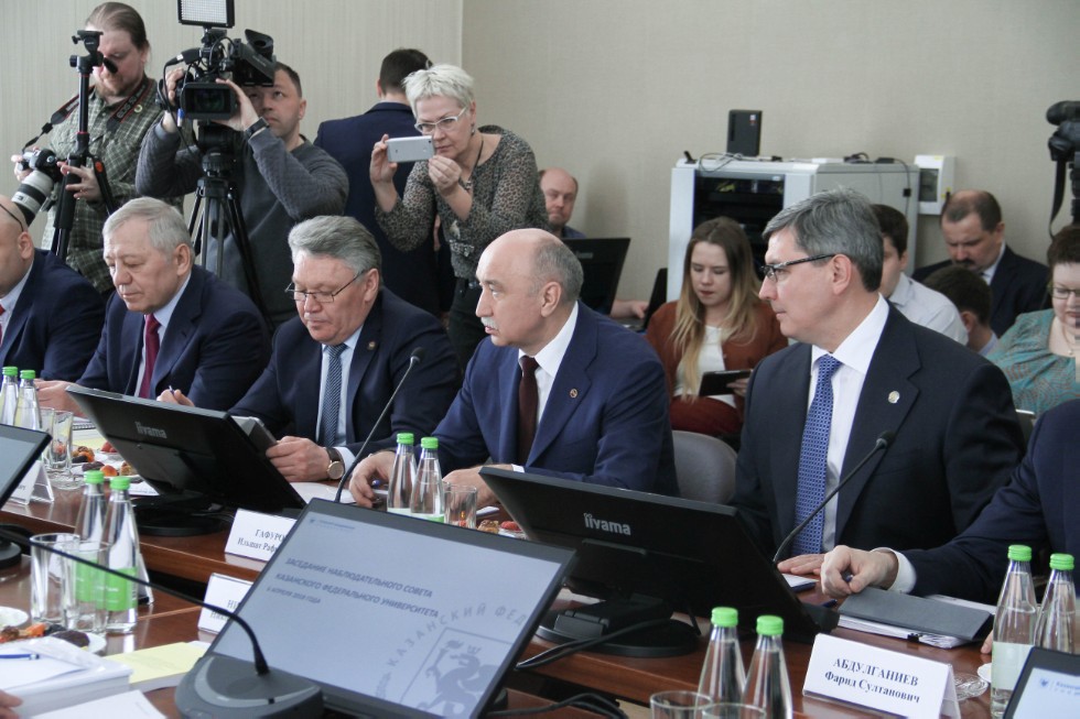 Supervisory Board approves changes in University's roadmap ,Supervisory Board, Project 5-100, IE, Ministry of Telecom and Mass Communications of Russia, President of Tatarstan, Big Data, Internet of Things, virtual reality, augmented reality, additive technology, robotics, genomics, proteomics, quantum computing, blockchain, artificial intelligence