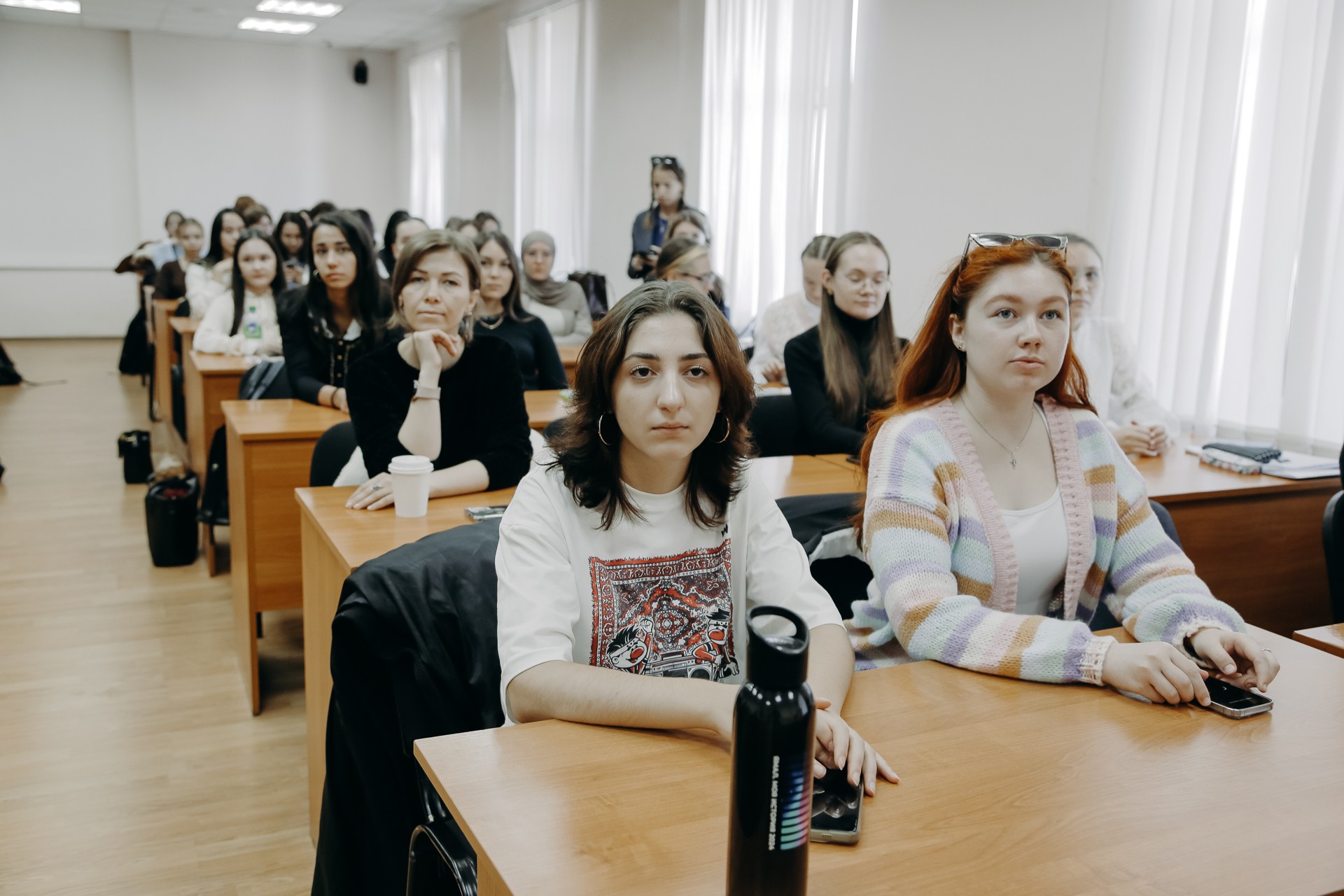 Открытая лекция Дмитрия Мартынова прошла в ИМОИиВ Открытая лекция Дмитрия Мартынова прошла в ИМОИиВ