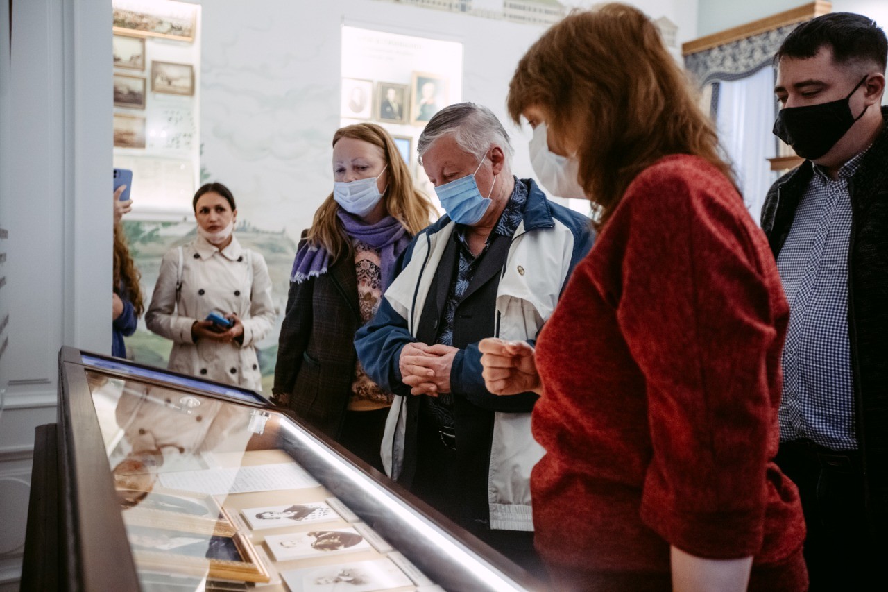 World Chess Champion Anatoly Karpov toured Kazan University ,chess, Museum Complex, IFMB