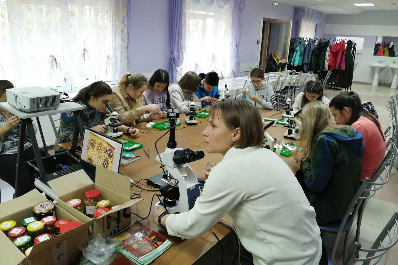 Экологическая смена 'Коворкинг' идет в 'Буревестнике' Экологическая смена 'Коворкинг' идет в 'Буревестнике'