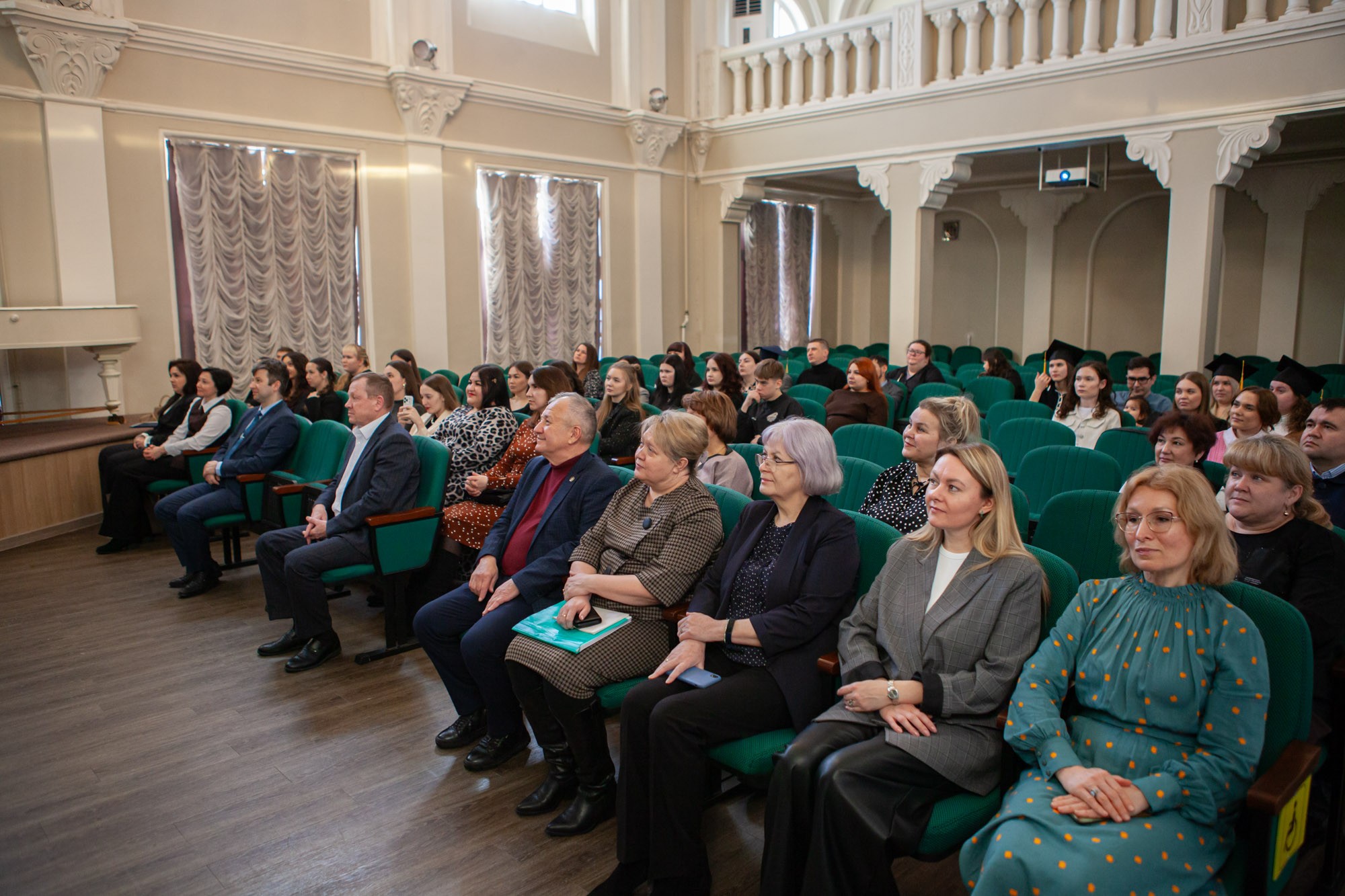 В Елабужском институте КФУ прошло торжественное вручение дипломов выпускникам магистратуры В Елабужском институте КФУ прошло торжественное вручение дипломов выпускникам магистратуры