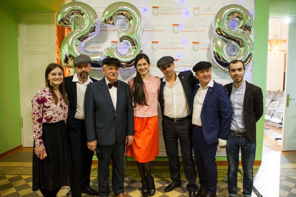 Праздничный концерт '23+8' прошел в Елабужском институте КФУ Праздничный концерт '23+8' прошел в Елабужском институте КФУ