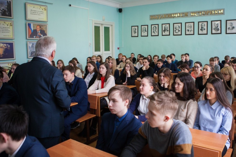 'Час с профессором': в Елабужском институте КФУ прошли открытые лекции 'Час с профессором': в Елабужском институте КФУ прошли открытые лекции