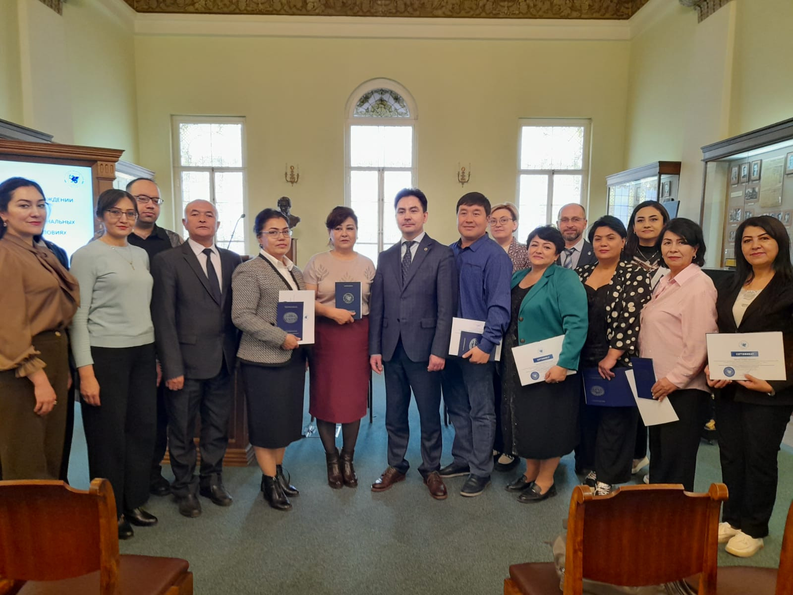 Ученые вузов Республики Узбекистан завершили стажировку в Институте психологии и образования КФУ Ученые вузов Республики Узбекистан завершили стажировку в Институте психологии и образования КФУ