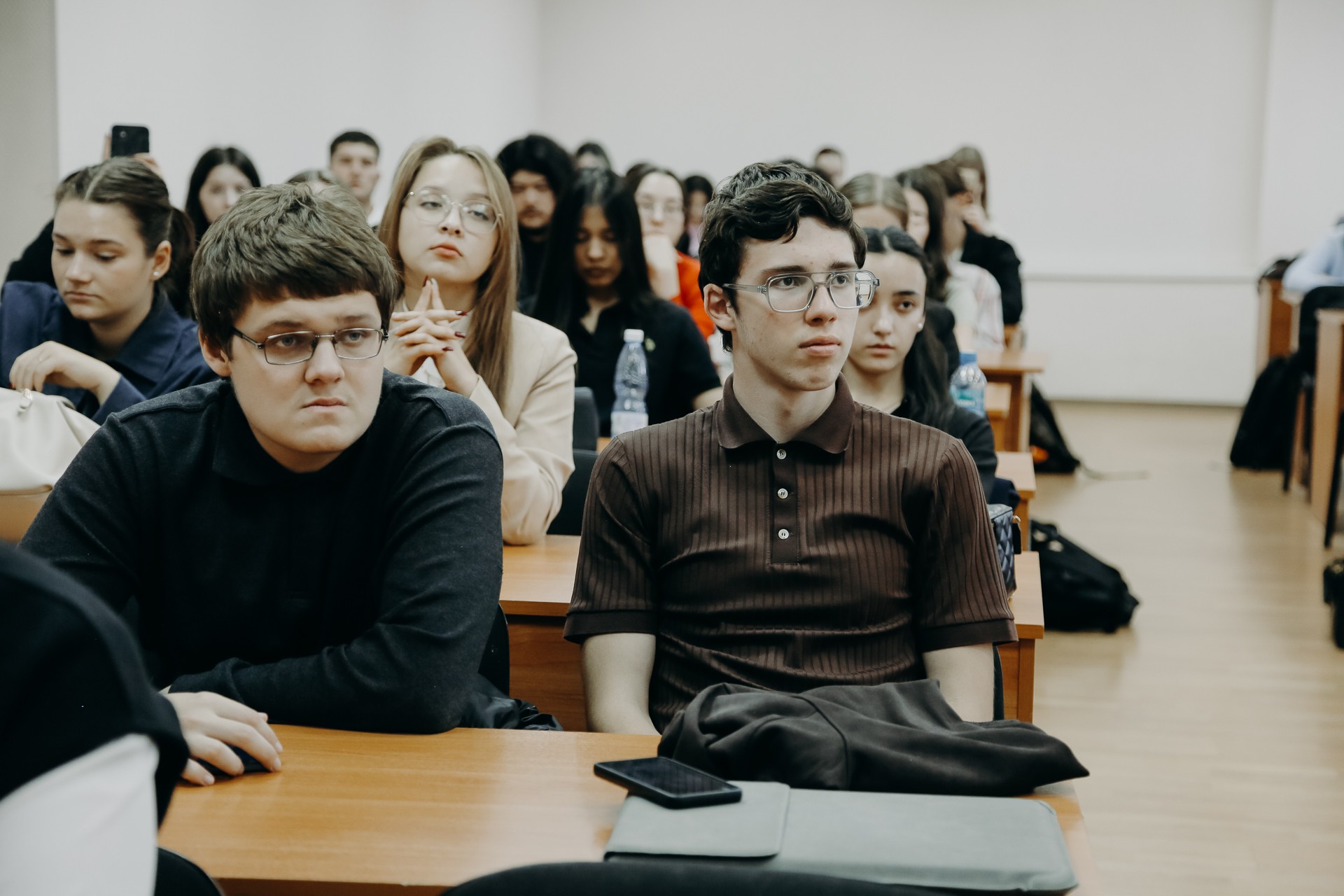 Открытая лекция Дмитрия Мартынова прошла в ИМОИиВ Открытая лекция Дмитрия Мартынова прошла в ИМОИиВ