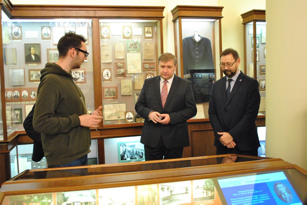 ���-��������� '������-����������' �������� ��������� ����������� �����������