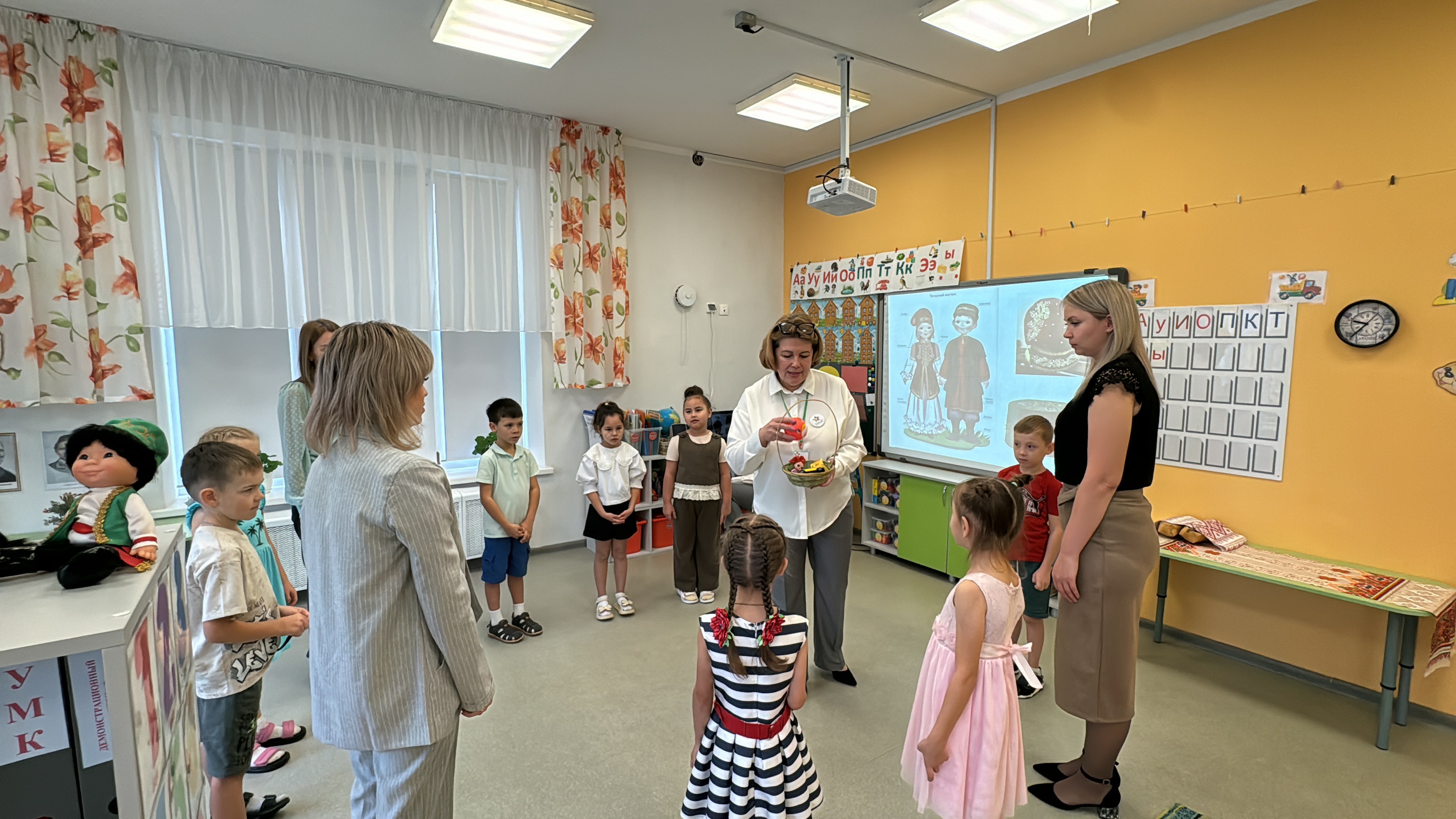 Формирование полилингвальной личности в дошкольном образовательном пространстве Республики Татарстан Формирование полилингвальной личности в дошкольном образовательном пространстве Республики Татарстан