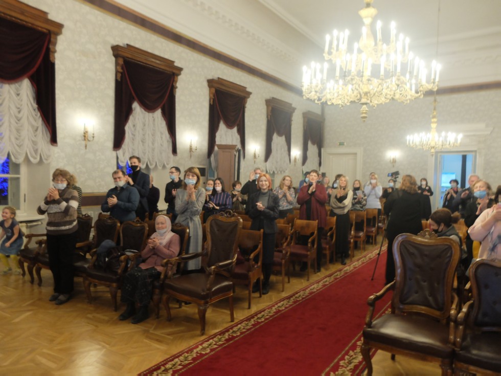 ���� 25 ���