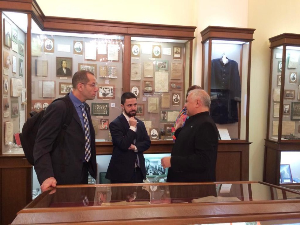 ��� ������ ������������ �������� ���������� ������� � ������