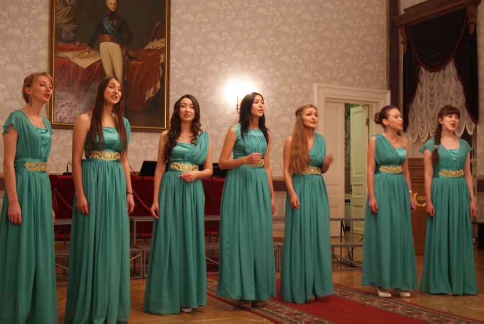 ����������