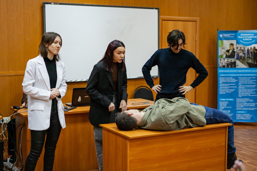 Острый юмор и невероятная харизма: конкурс СТЭМов в Елабужском институте КФУ Острый юмор и невероятная харизма: конкурс СТЭМов в Елабужском институте КФУ