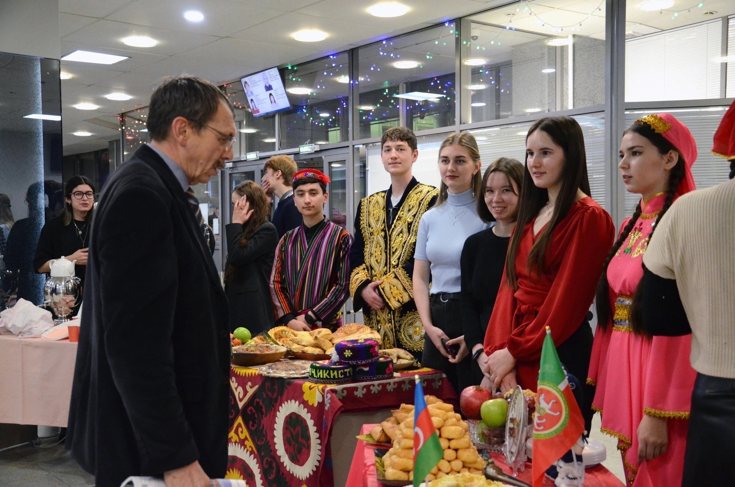 Комитет по работе с иностранными студентами Комитет по работе с иностранными студентами