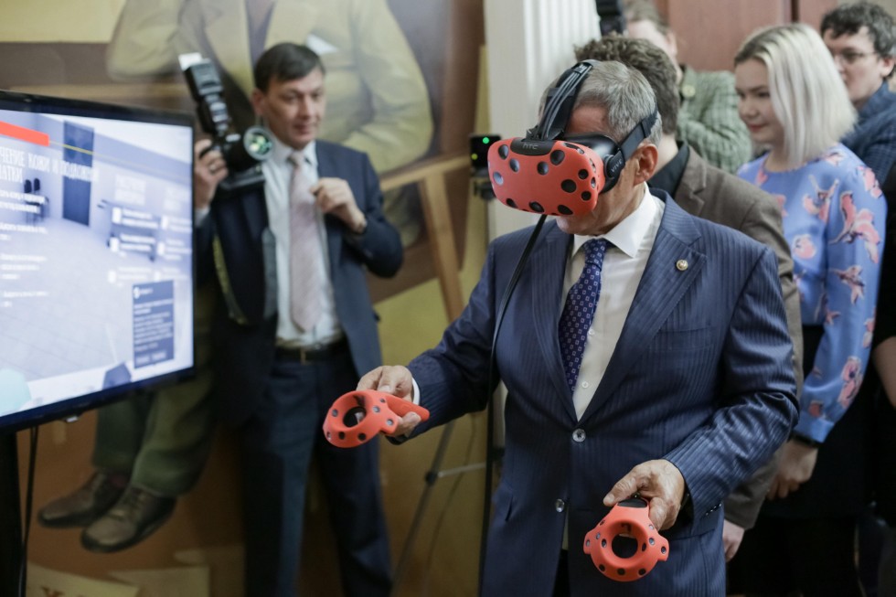 Virtual surgery system presented to President of Tatarstan at annual review meeting of Ministry of Health ,President of Tatarstan, Ministry of Health of Tatarstan, IFMB, HSITIS