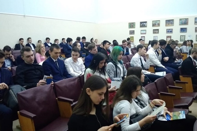 'Елабужский институт КФУ - надёжная площадка для самореализации личности' 'Елабужский институт КФУ - надёжная площадка для самореализации личности'