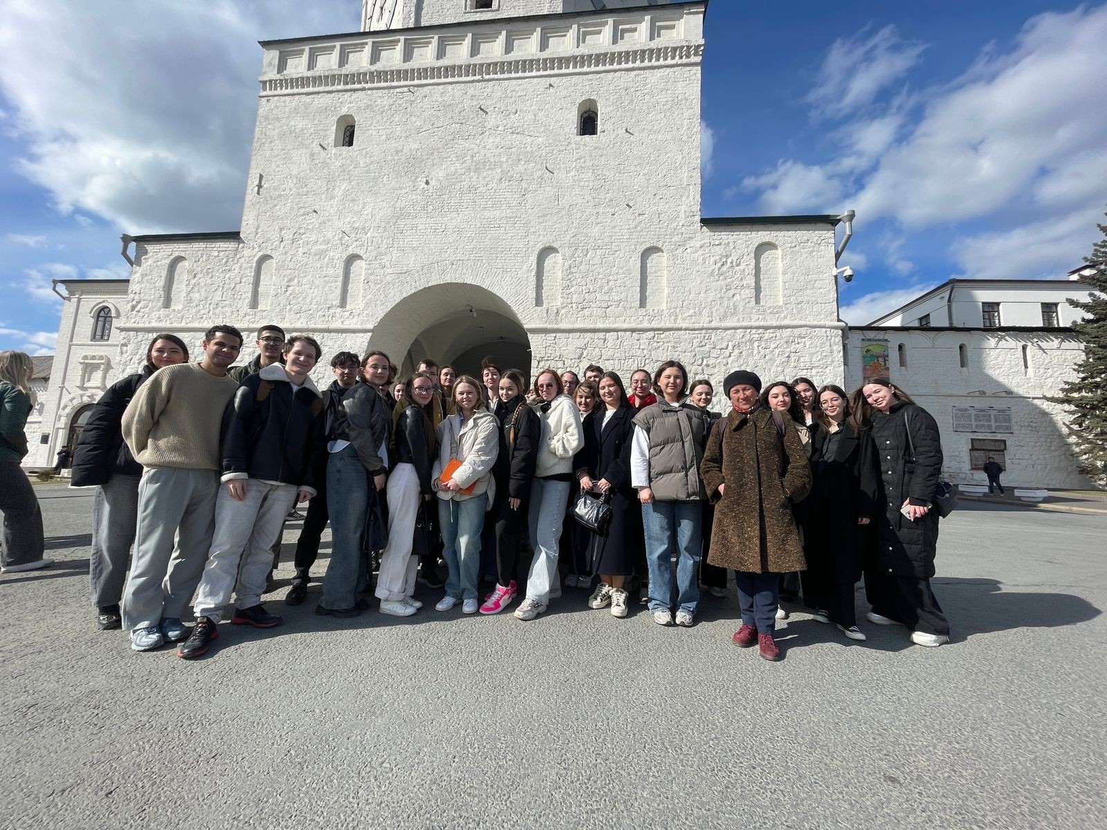 Студенты Высшей школы востоковедения - Восточный разряд побывали в Национальном музее РТ Студенты Высшей школы востоковедения - Восточный разряд побывали в Национальном музее РТ