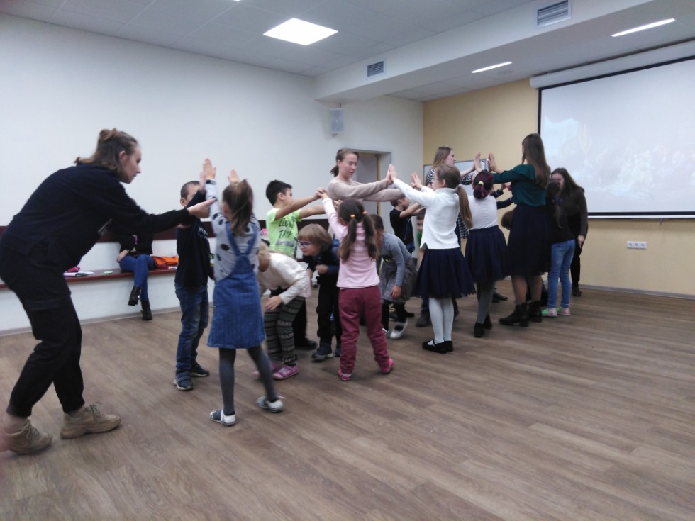 Репетиция спектакля детского театра 'Радуга' к юбилею Казанского университета Репетиция спектакля детского театра 'Радуга' к юбилею Казанского университета