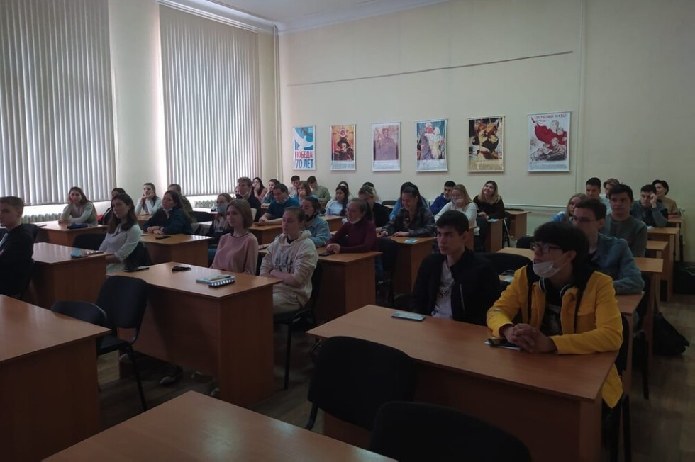 Встреча студентов Елабужского института КФУ с профессором Института физики КФУ Анатолием Мокшиным Встреча студентов Елабужского института КФУ с профессором Института физики КФУ Анатолием Мокшиным