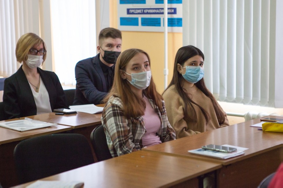 Итоговая научно-образовательная конференция студентов завершилась в Елабужском институте КФУ Итоговая научно-образовательная конференция студентов завершилась в Елабужском институте КФУ