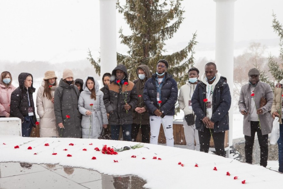 Второй день Международной исторической школы в Елабужском институте КФУ Второй день Международной исторической школы в Елабужском институте КФУ