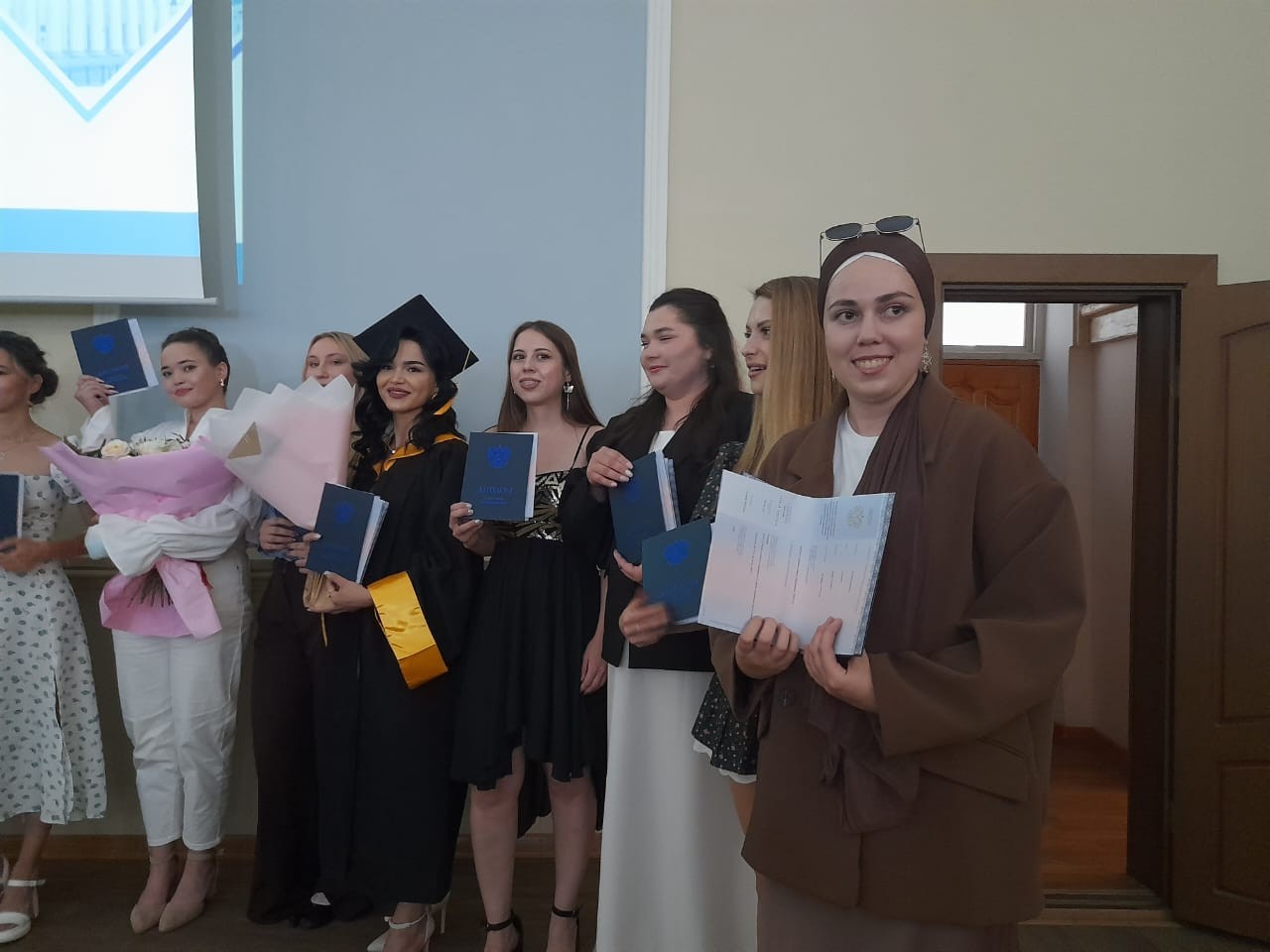 В Институте психологии и образования проведена церемония вручения дипломов о высшем образовании выпускникам 2025 года В Институте психологии и образования проведена церемония вручения дипломов о высшем образовании выпускникам 2025 года