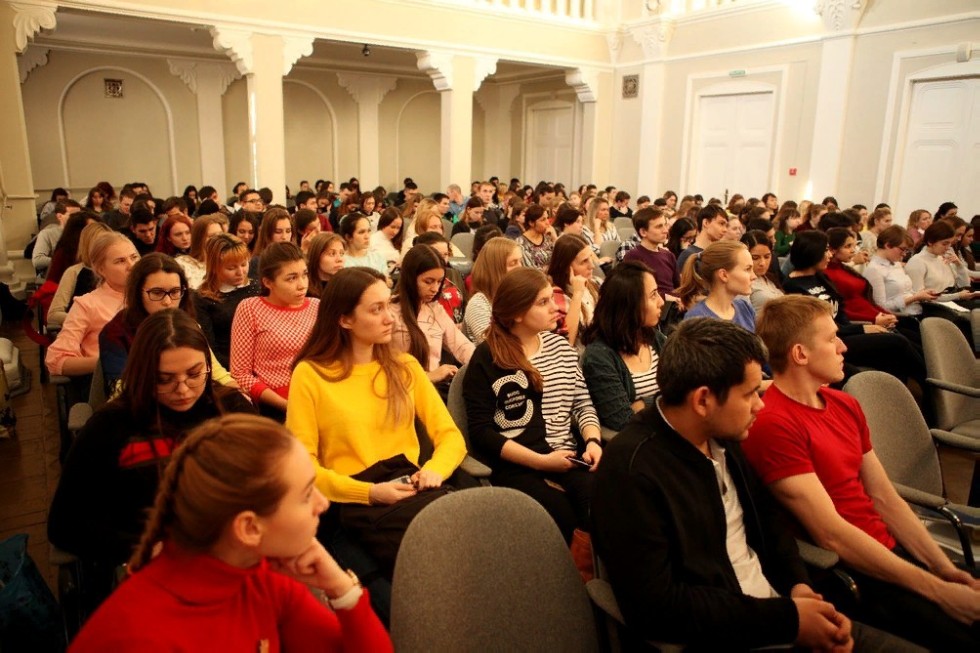 Специалист Елабужской ЦРБ провел ряд лекций для студентов Специалист Елабужской ЦРБ провел ряд лекций для студентов