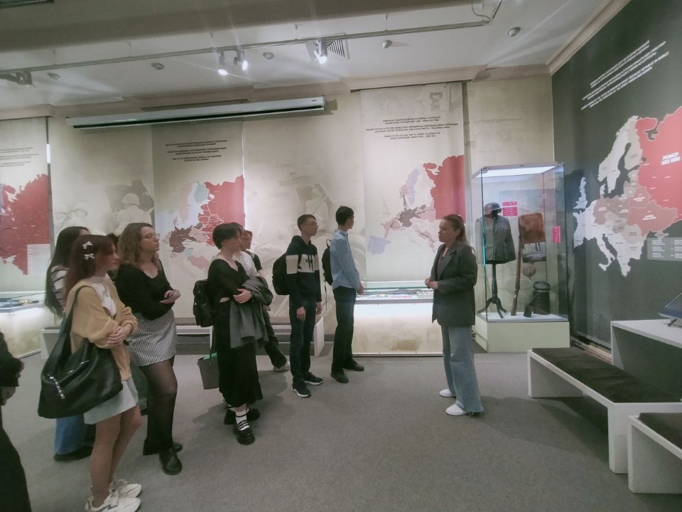 Кураторские часы продолжают свою работу Кураторские часы продолжают свою работу