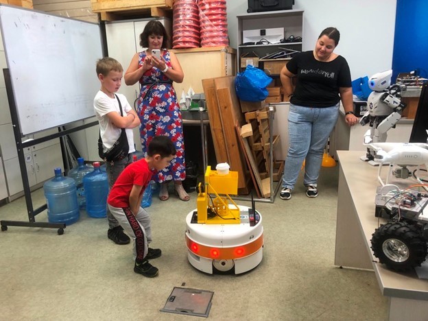 Children visited Laboratory of Intelligent Robotics Systems ,ITIS, LIRS, robotics