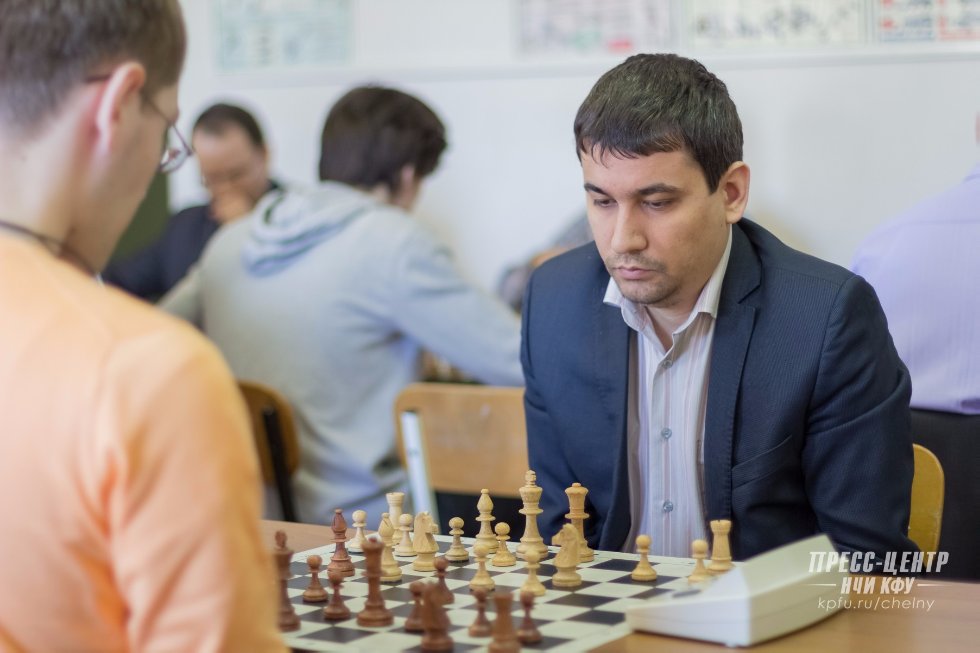 ��� � ���