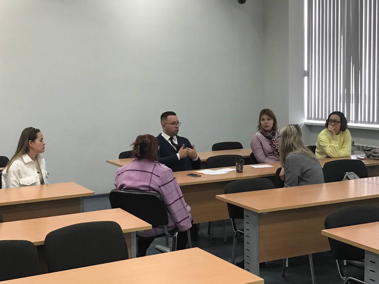 Экспертная группа конкурса 'Лучший куратор КФУ' выехала в Елабугу и Набережные Челны Экспертная группа конкурса 'Лучший куратор КФУ' выехала в Елабугу и Набережные Челны