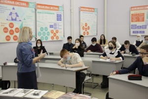 В Елабужском институте состоялась межрегиональная Универсиада школьников по татарскому языку