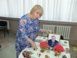 Светлой памяти преподавателя Казанского университета.