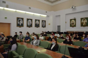 Студенты ИМО встретились с соучредителем и финансовым директором IT-компании CrispMind LTd Гумаром Кадыровым