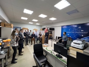 Визит делегации ПАО 'Газпром нефть' в Лабораторию интеллектуальных робототехнических систем