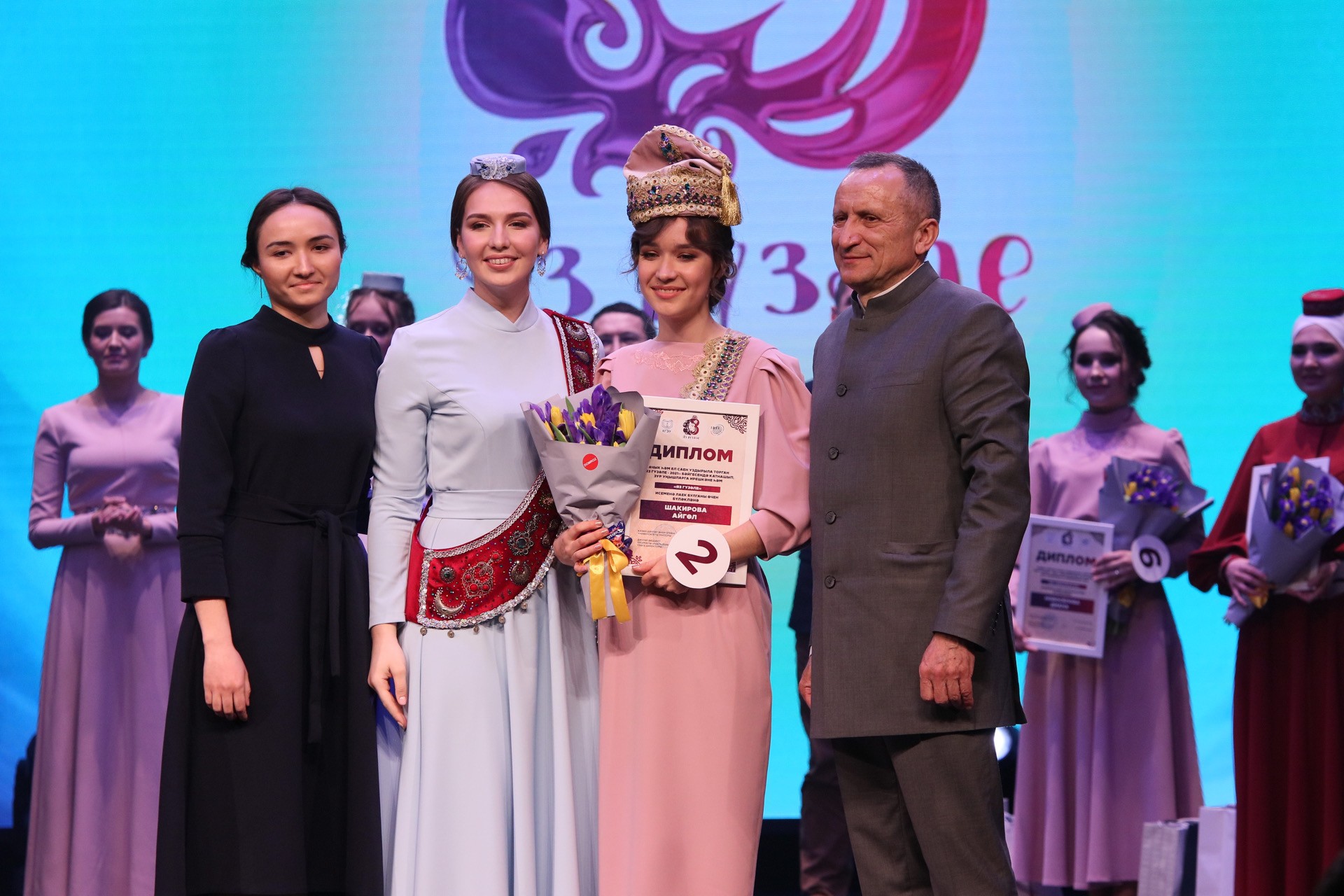 KFU student Aygul Shakirova wins Tatar language talent pageant Yaz Guzale 2021 ,IPIC, Kazan State Power Engineering University, talent pageant, Yaz Guzale
