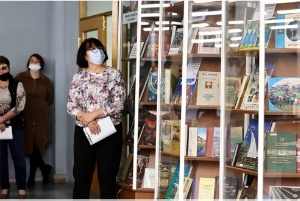 В научной библиотеке КФУ открылась выставка книг и плакатов.
