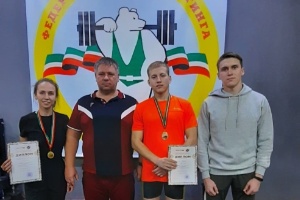 Студенты Елабужского института приняли участие в Чемпионате Республики Татарстан по пауэрлифтингу
