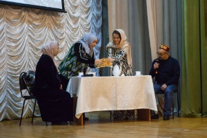 В Елабужском институте состоялась театрализованная концертная программа под эгидой дружбы народов 'Свадьба в Коканде'