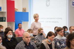 Директор Елабужского института приняла участие в педагогическом совете ОШ 'Университетская'